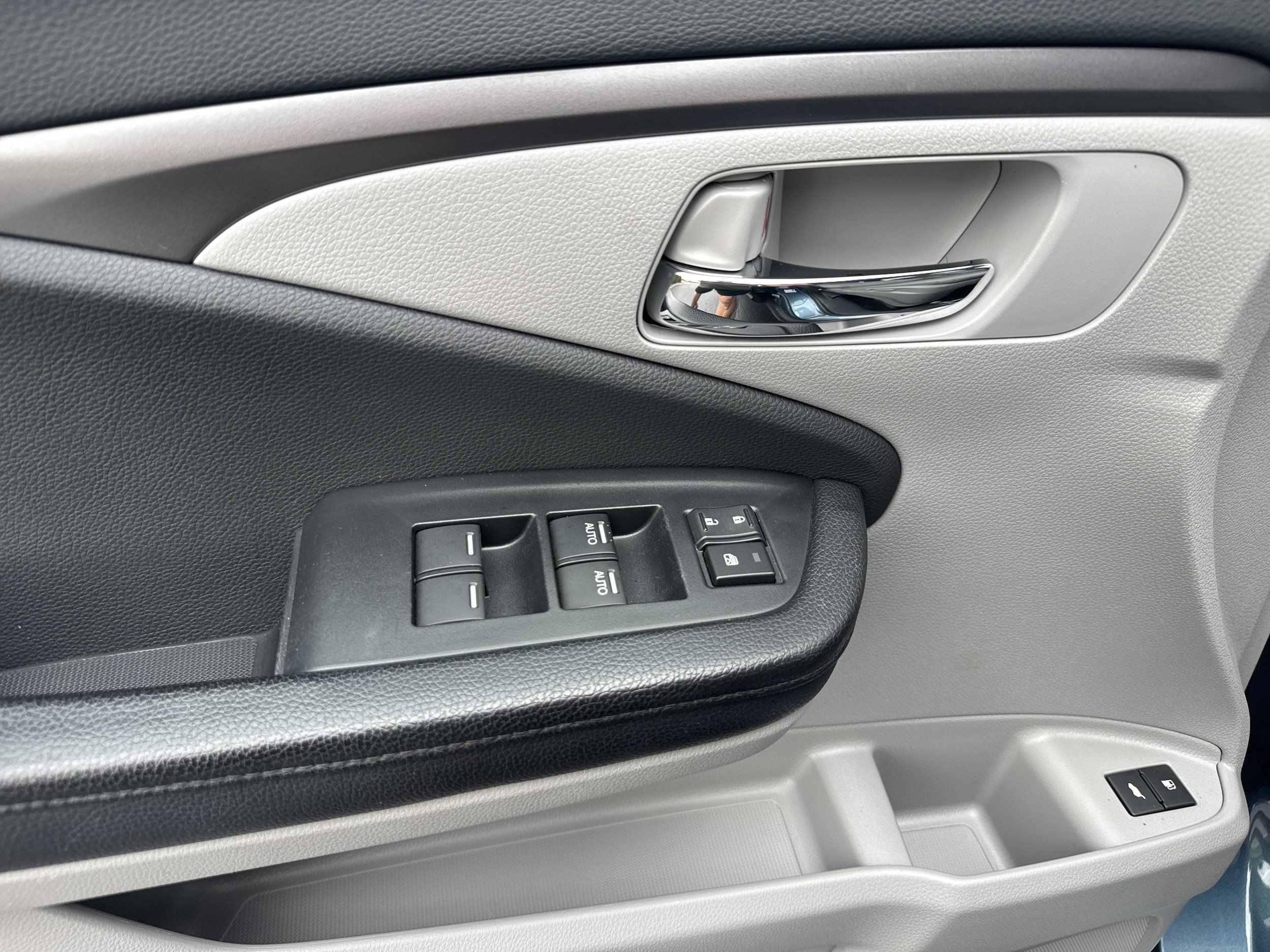 Used 2016 Honda Pilot EX-L image 6