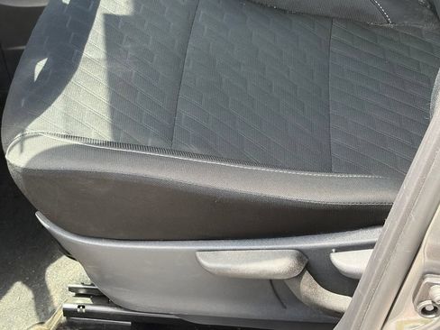 Used 2024 Nissan Kicks SV FWD image 5