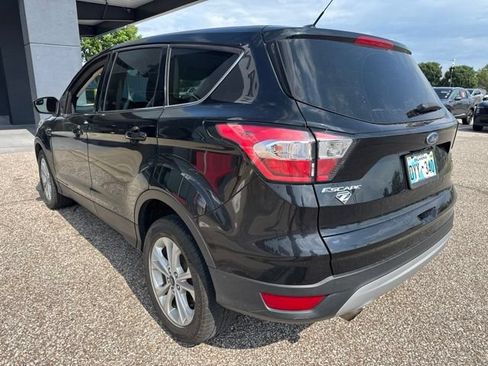 Used 2017 Ford Escape SE w/ SE Cold Weather Package FWD image 7