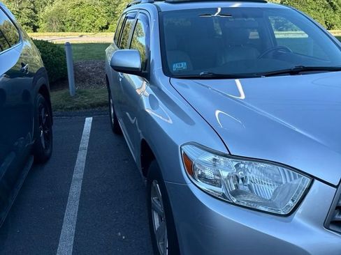 Used 2010 Toyota Highlander SE AWD/4WD image 10