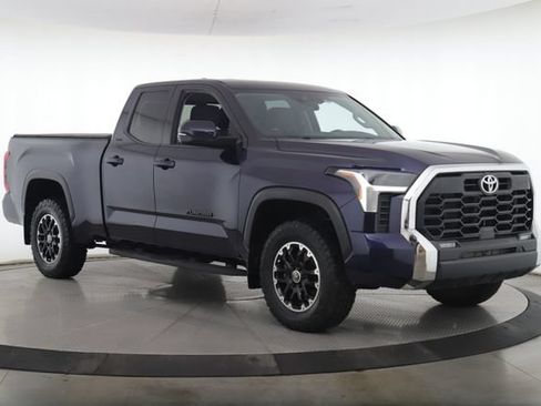 Used 2022 Toyota Tundra SR5 AWD/4WD image 2