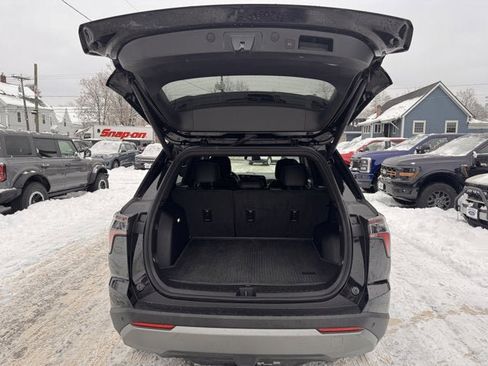 Used 2026 Chevrolet Equinox LT w/ Convenience Package II image 8