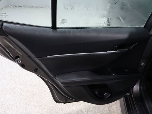 Used 2019 Toyota Camry XSE image 19