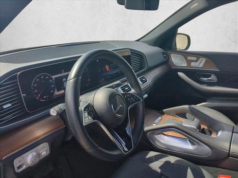 Used 2025 Mercedes-Benz GLE 350 4MATIC image 10