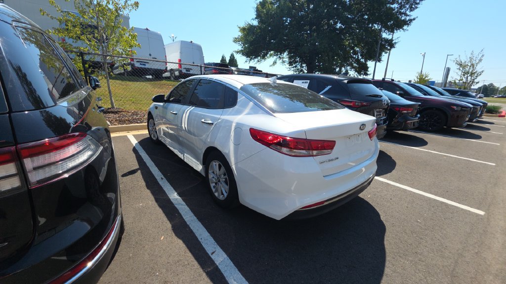 Used 2016 Kia Optima LX FWD image 4