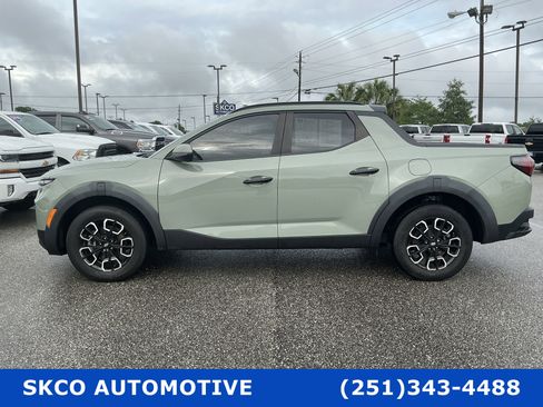 Used 2024 Hyundai Santa Cruz SEL w/ Activity Package FWD image 2