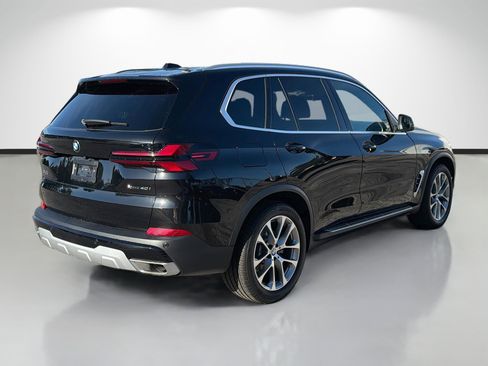 Used 2025 BMW X5 xDrive40i AWD/4WD image 3