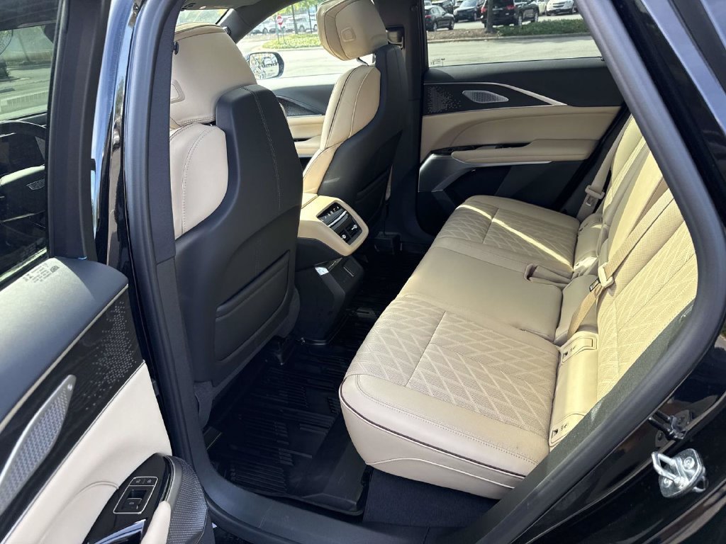 Certified 2026 Cadillac Lyriq Signature Luxury w/ Nappa Leather Package AWD/4WD image 10