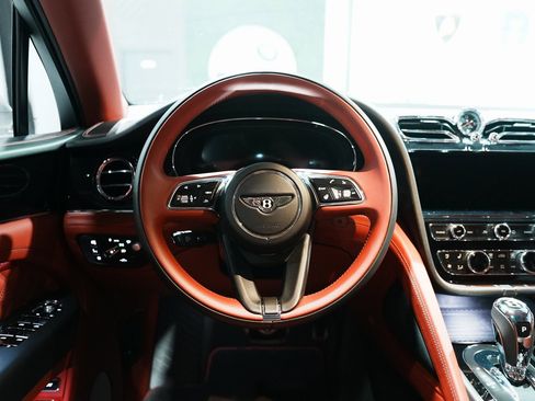 Used 2022 Bentley Bentayga Speed image 24
