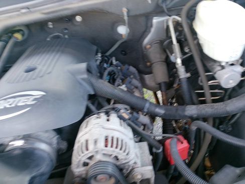 Used 2006 Chevrolet Silverado 2500 W/T w/ Skid Plate Package AWD/4WD image 28