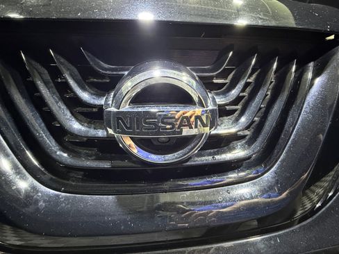 Used 2018 Nissan Murano SL w/ Midnight Edition Package FWD image 23