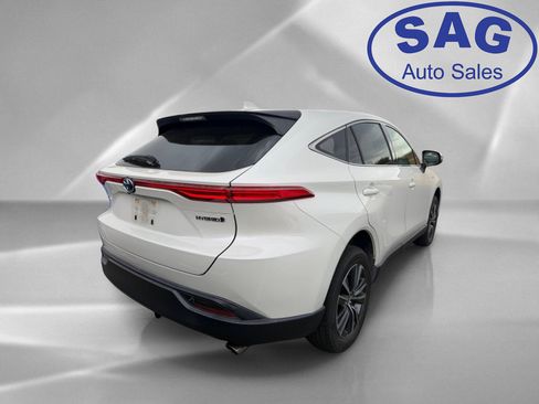 Used 2021 Toyota Venza LE w/ Carpet Mat Package (TMS) AWD/4WD image 3