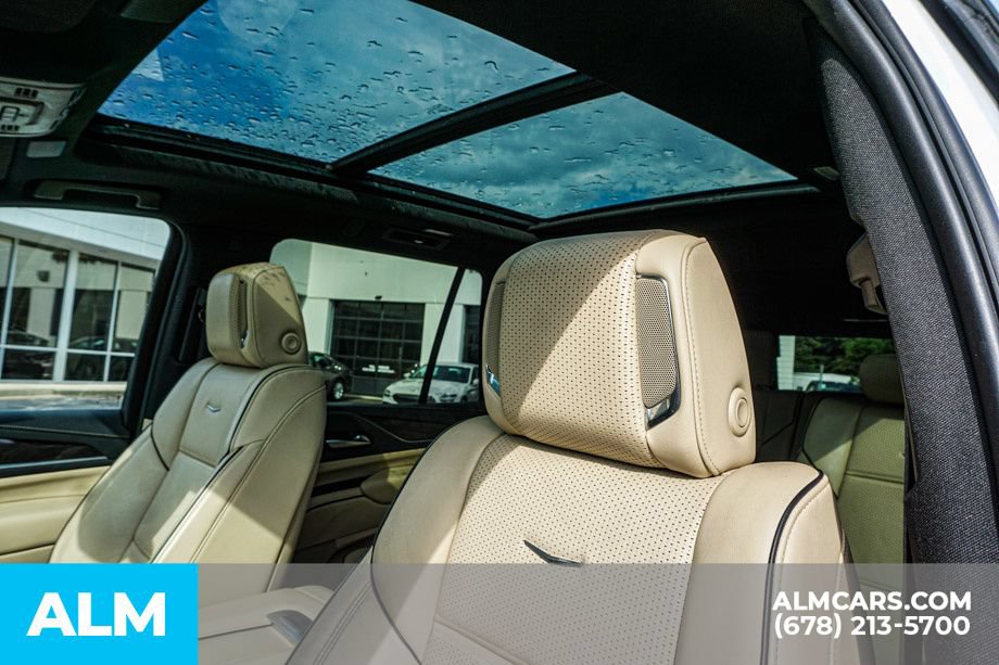 Used 2023 Cadillac Escalade Premium Luxury w/ Performance Package AWD/4WD image 20