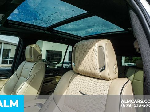 Used 2023 Cadillac Escalade Premium Luxury w/ Performance Package AWD/4WD image 20