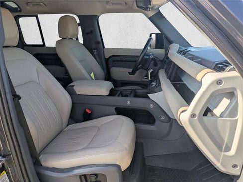 Certified 2022 Land Rover Defender 110 SE image 22