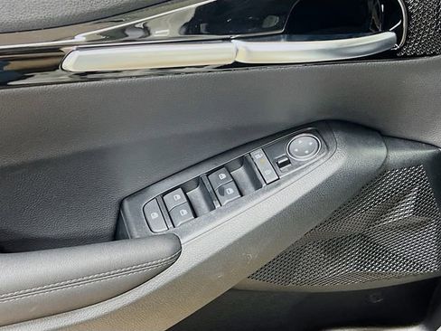 New 2026 Kia Seltos S FWD image 18