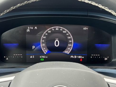 Used 2024 Volkswagen Taos SE AWD/4WD image 24