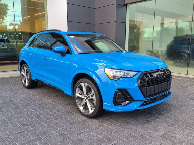 Used 2021 Audi Q3 2.0T Premium w/ Convenience Package AWD/4WD image 3