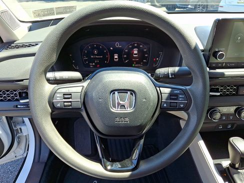 Used 2023 Honda Accord EX image 19