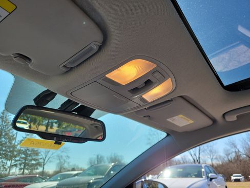 Used 2020 Hyundai Elantra Value Edition w/ Winter Weather Package image 30