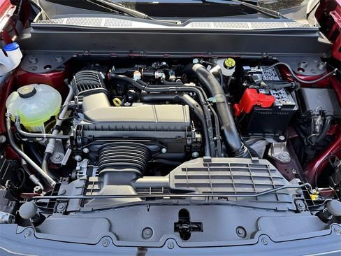 New 2025 Ford Maverick XLT w/ XLT Luxury Package image 32