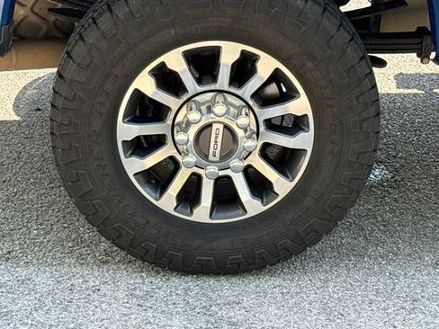 Used 2022 Ford F350 Lariat w/ Lariat Value Package AWD/4WD image 10