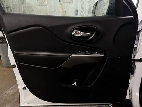 Certified 2022 Jeep Cherokee Limited image 15