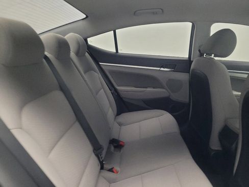 Used 2019 Hyundai Elantra SEL image 19
