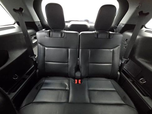 Used 2021 Ford Explorer XLT w/ Equipment Group 202A image 31