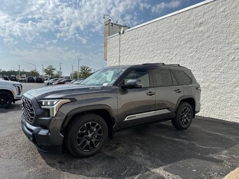 Used 2026 Toyota Sequoia Platinum AWD/4WD image 3