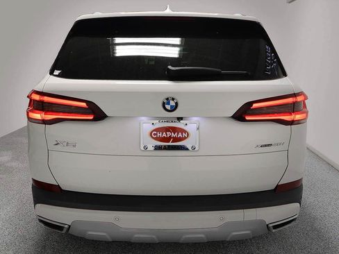 Used 2022 BMW X5 xDrive40i w/ Premium Package AWD/4WD image 4