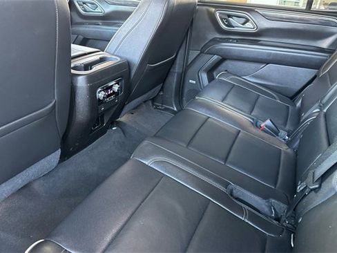 Used 2021 GMC Yukon SLT image 12