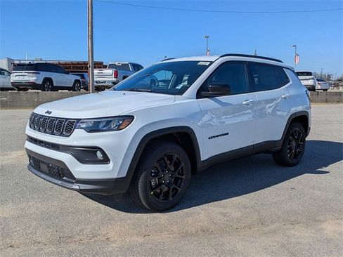 New 2026 Jeep Compass Latitude image 7
