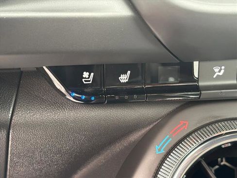 Used 2022 Chevrolet Camaro LT w/ Design Package 1 image 26