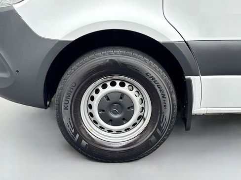 Used 2023 Mercedes-Benz Sprinter 144 Cargo image 11