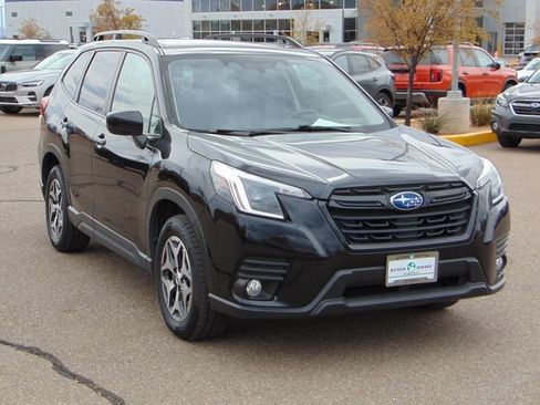 Certified 2023 Subaru Forester Premium AWD/4WD image 9