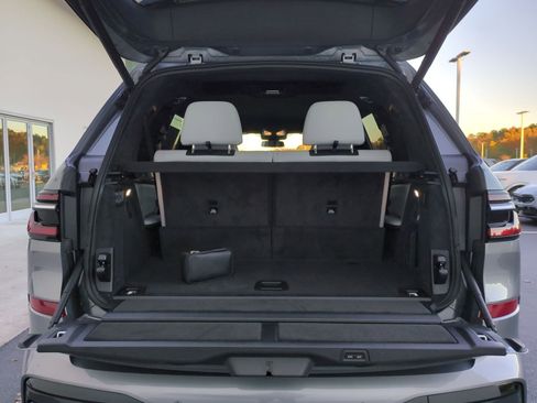 Used 2026 BMW X7 xDrive40i w/ M Sport Package image 30