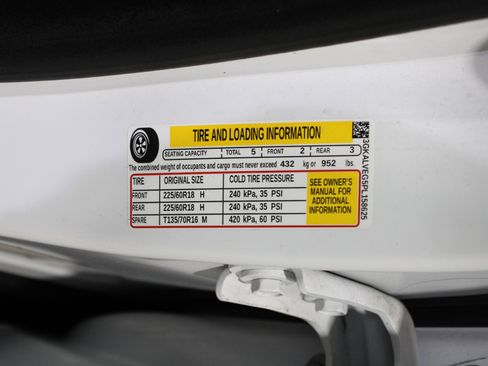 Used 2023 GMC Terrain SLT AWD/4WD image 40