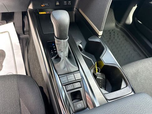 Certified 2025 Toyota Camry LE image 27