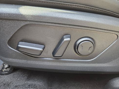 Used 2025 Kia Sportage X-Line AWD/4WD image 13