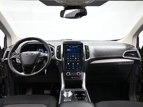 Certified 2022 Ford Edge SE w/ Black Appearance Package image 19