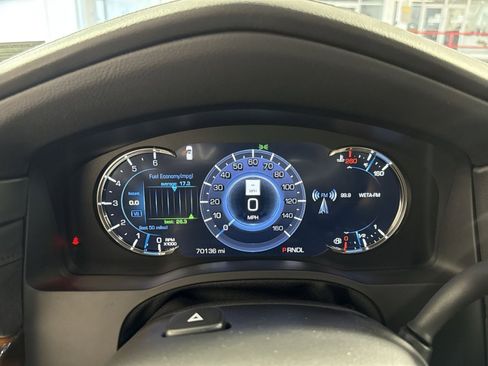 Used 2017 Cadillac Escalade ESV Premium Luxury image 17