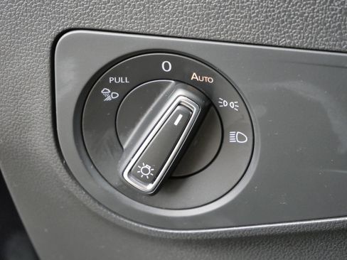 Used 2023 Volkswagen Tiguan SEL R-Line image 22