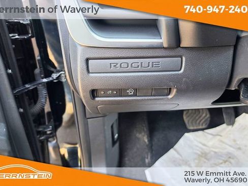Used 2024 Nissan Rogue S AWD/4WD image 16