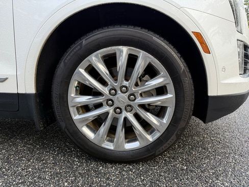 Used 2018 Cadillac XT5 Platinum w/ Driver Assist Package image 6