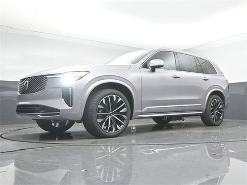 New 2026 Volvo XC90 B6 Plus w/ Protection Package Premier image 41