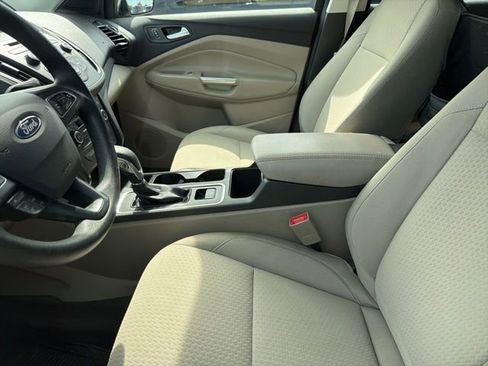 Used 2018 Ford Escape SE FWD image 5
