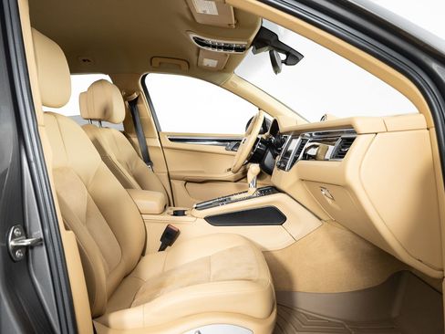 Used 2016 Porsche Macan S image 27