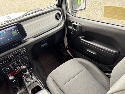Certified 2025 Jeep Wrangler Unlimited Sport AWD/4WD image 24