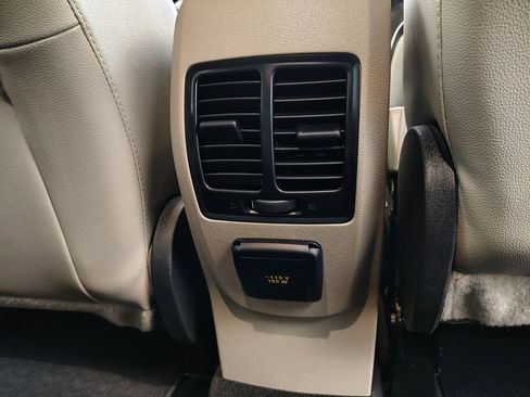 Used 2017 Ford Escape Titanium FWD image 34